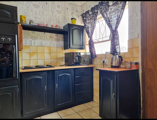 4 BEDROOM HOUSE RENTED IN BRACKENDOWNS
